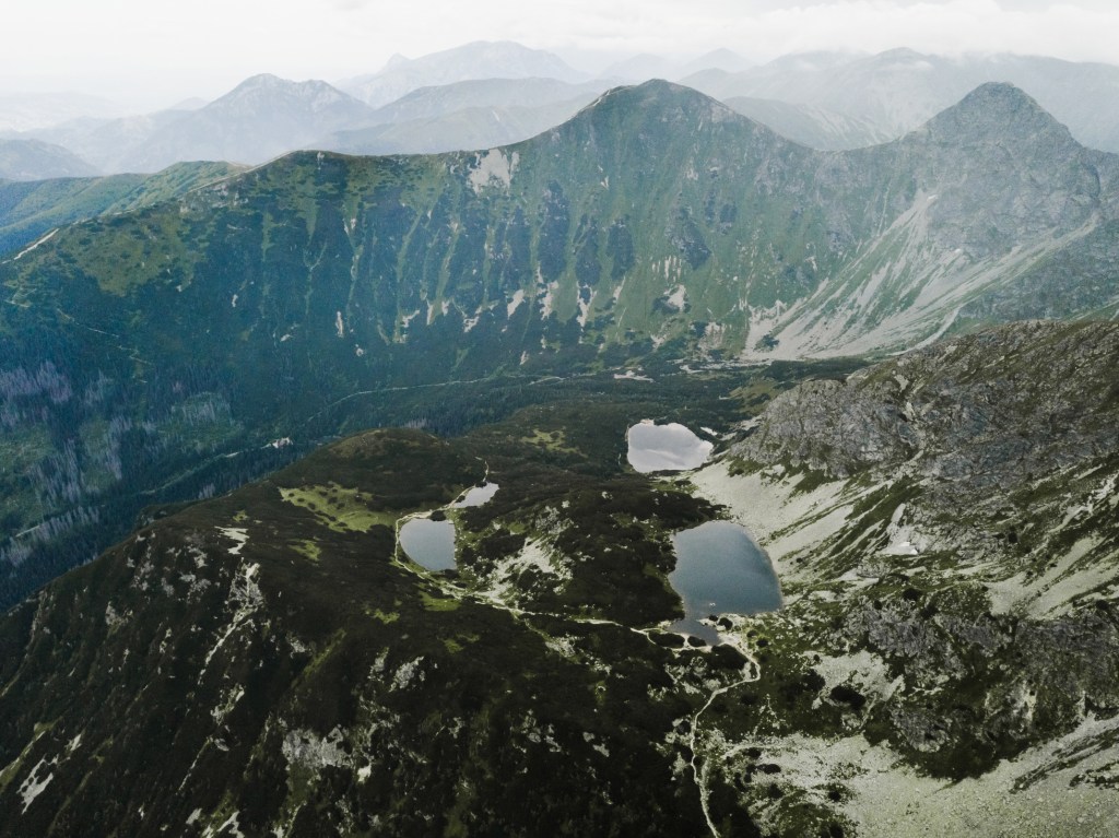 Pod rohatými horami aneb kolem&nbsp;ples