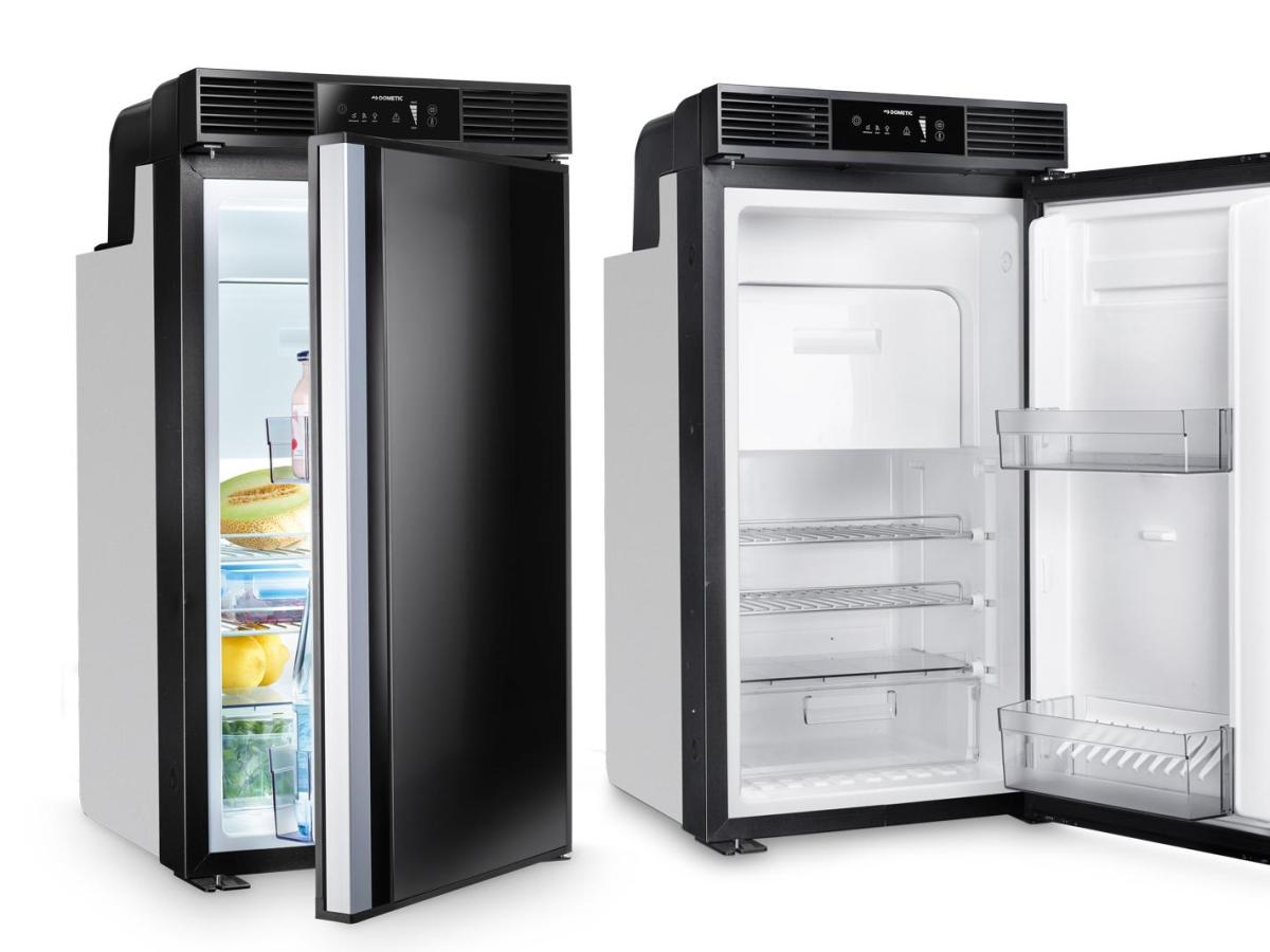 Lednice Dometic RC 10.4 – ztišení a&nbsp;odvětrání