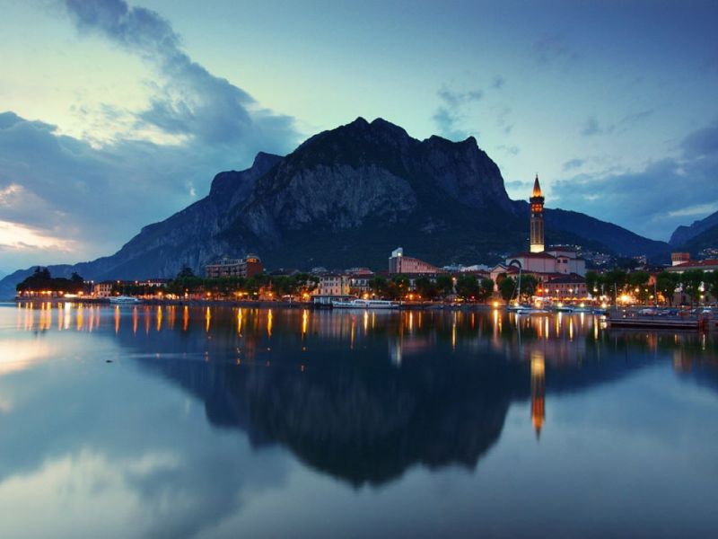 Jarní kvetoucí Itálie obytným vozem – Lombardie – jezero Como, alpské pláně i lotusy v&nbsp;nížině