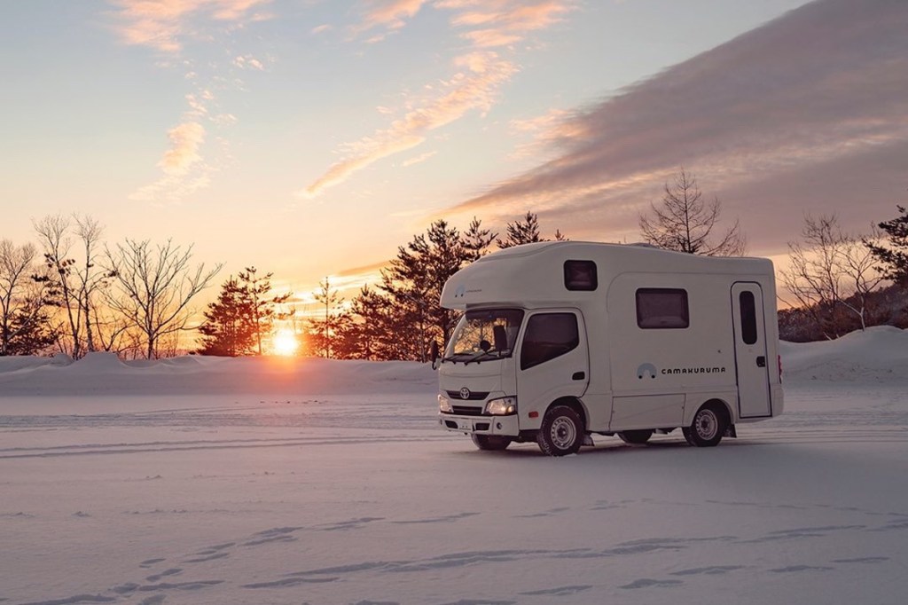 Camakuruma – iglú na kolech a zimní kempování v&nbsp;Japonsku