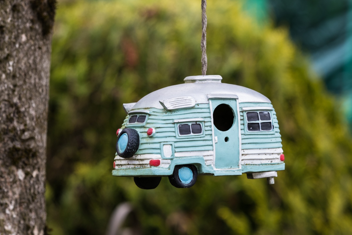 Únor 2022  v registracích  – po dvou měsících na stonásobku čísla&nbsp;pí.