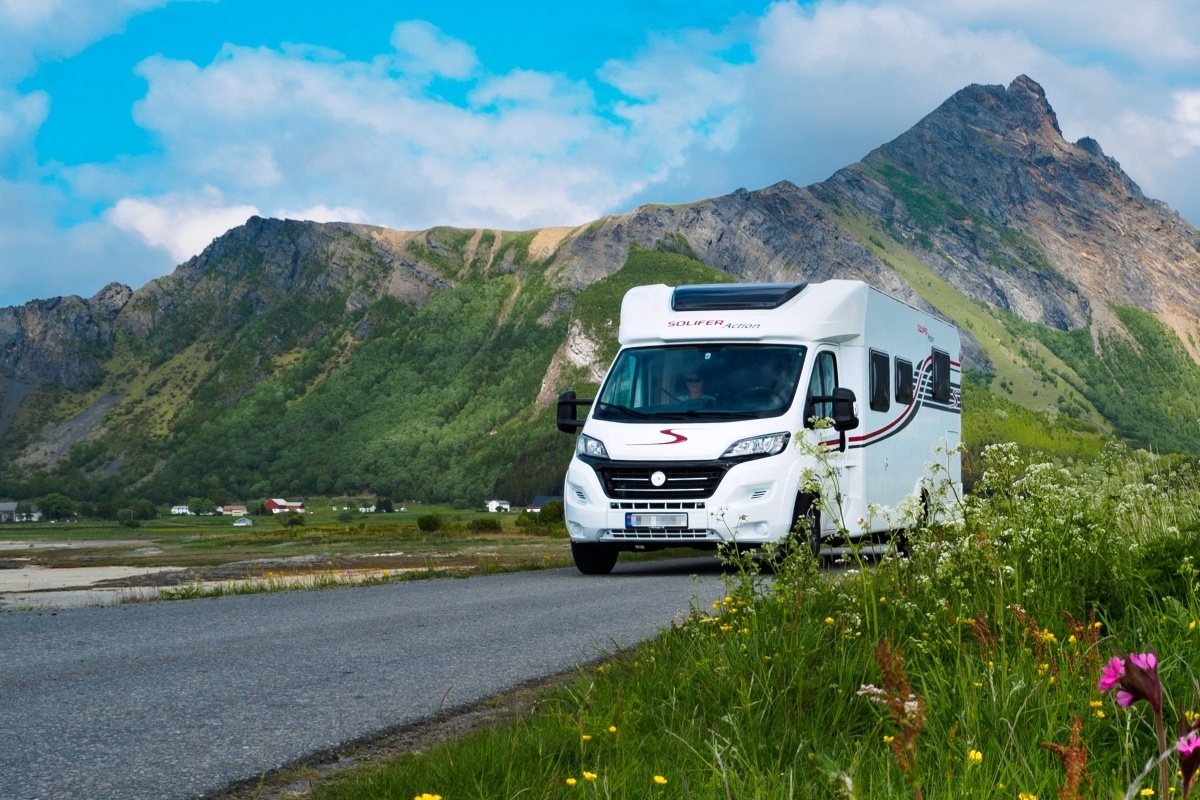 Registrace v  červenci – volný pád nových&nbsp;registrací