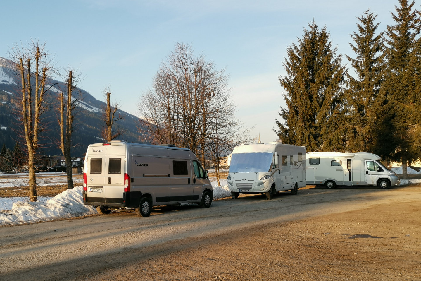 Karavanisté na začátku roku 2023 – kolik nás&nbsp;je?