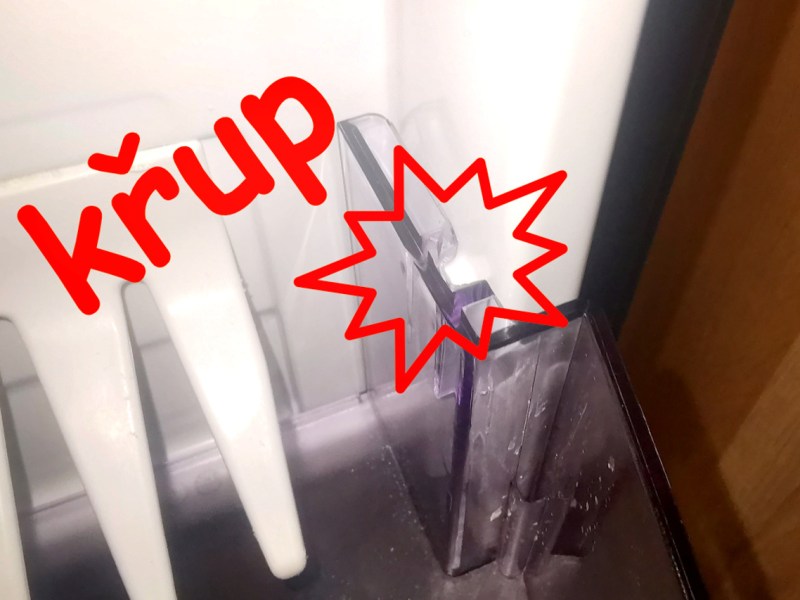 Chvála 3D tisku – oprava police lednice Dometic RC&nbsp;10.4