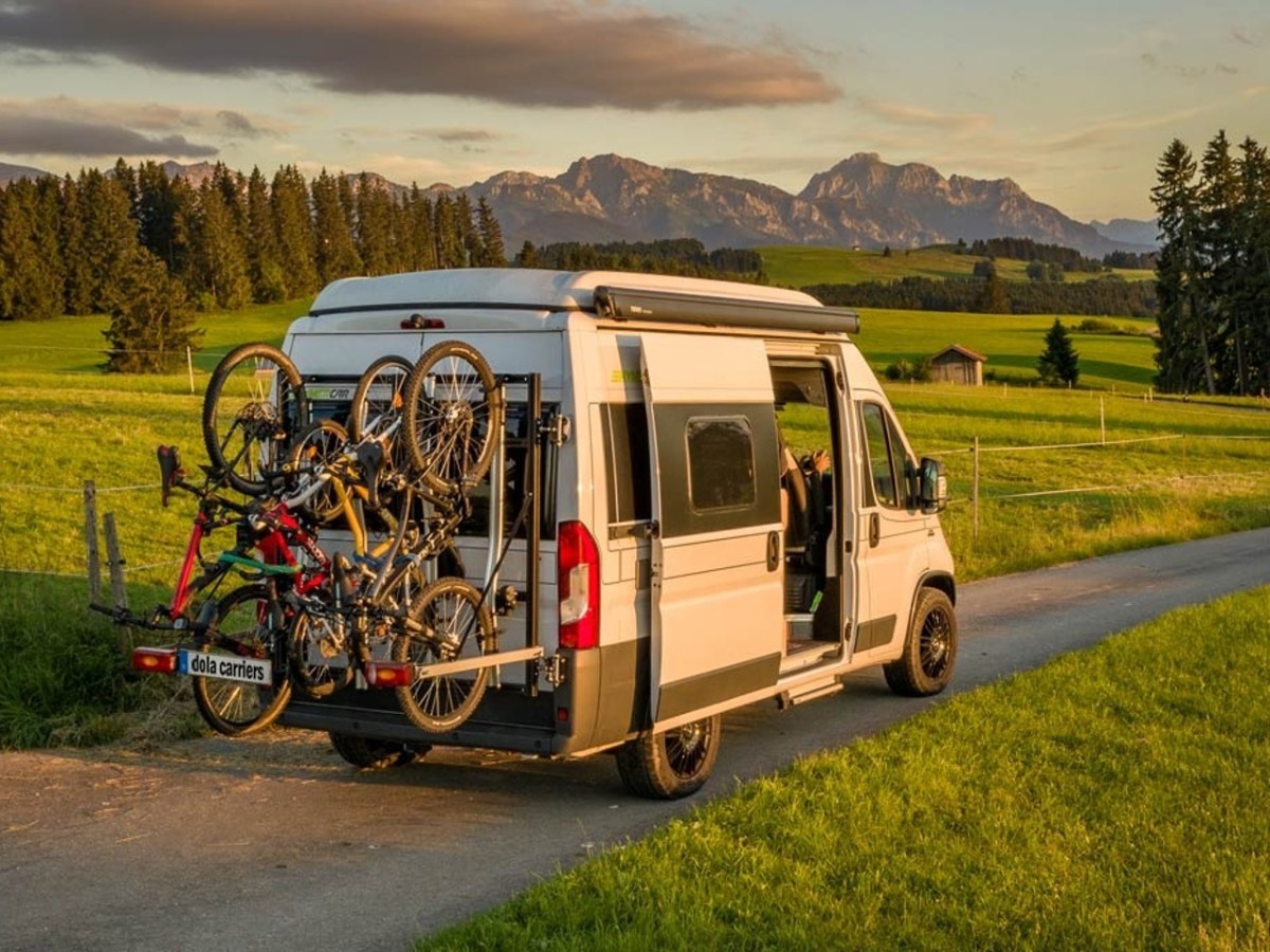 Dola-Carriers RC101: zadní nosič pro až 4 kola či další vybavení, určený pro obytné&nbsp;vestavby