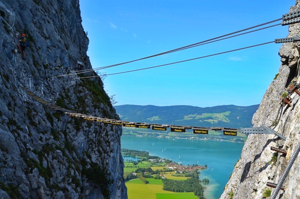 Ferraty na Dračí stěně i u jezer na dohled&nbsp;Dachsteinu