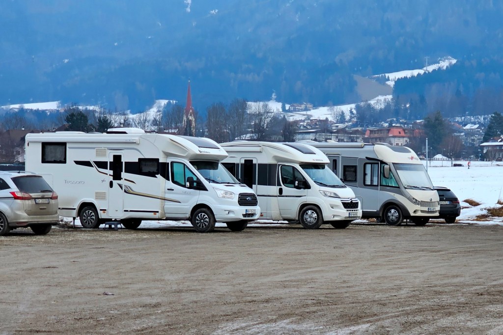 Únor 2024 – projevují se daňové změny na&nbsp;registracích?