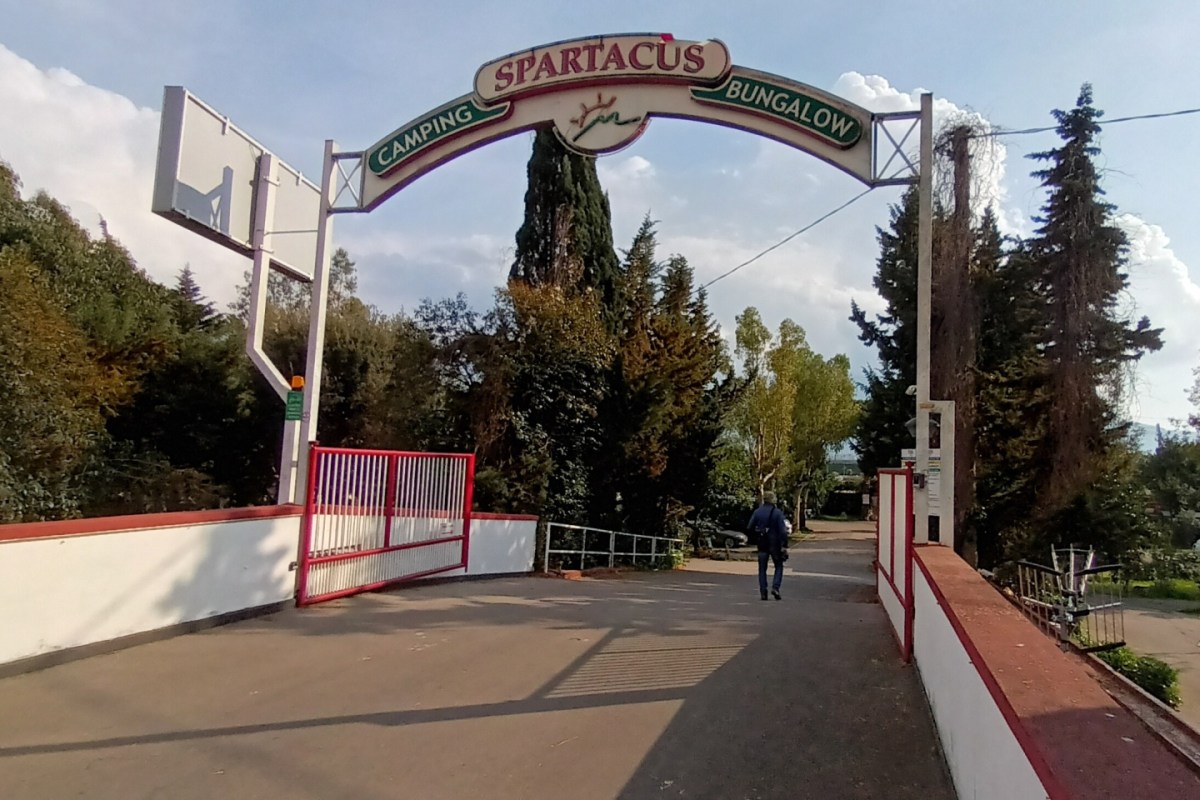 Nejen Pompeje obytným autem: tip na skvěle umístěný&nbsp;kemp